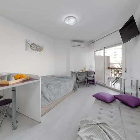 Near Beach, Playa Del Cura Торевьиа