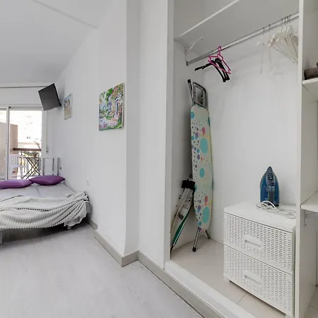 Апартаменты Near Beach, Playa Del Cura Торевьиа