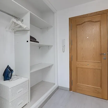 Apartment With Pool Near Beach, Playa Del Cura Apartment *